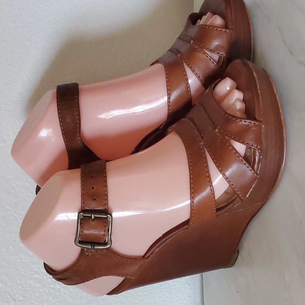 Frye Alexa seam Wedge Leather Sandal size 5